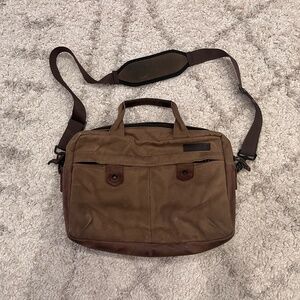 Waterfield Designs BOLT laptop briefcase; Medium; travel friendly